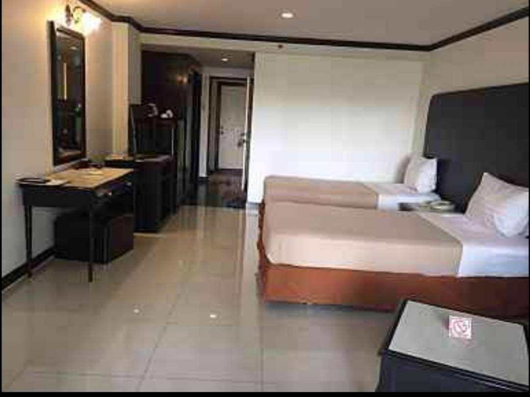 Town In Town Gardent Resort Bangkok Exterior photo