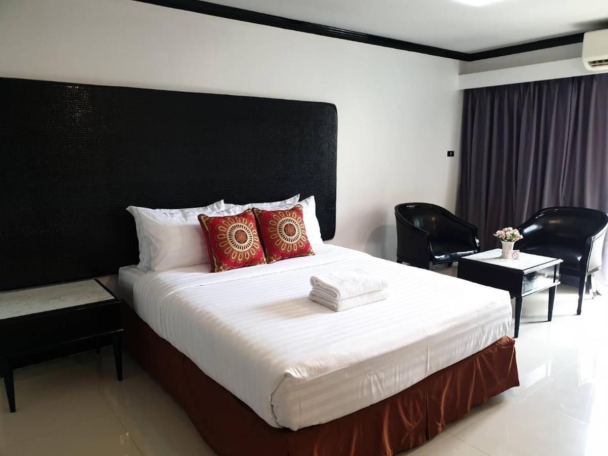 Town In Town Gardent Resort Bangkok Exterior photo