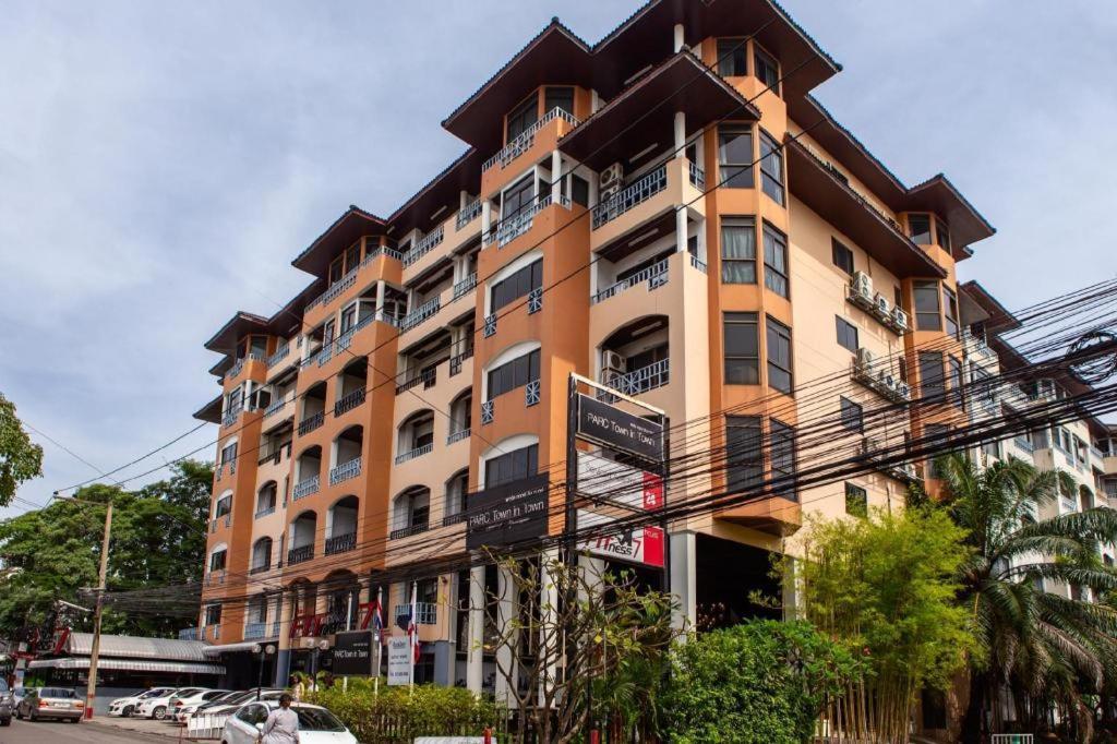 Town In Town Gardent Resort Bangkok Exterior photo
