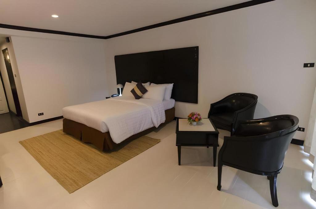 Town In Town Gardent Resort Bangkok Exterior photo