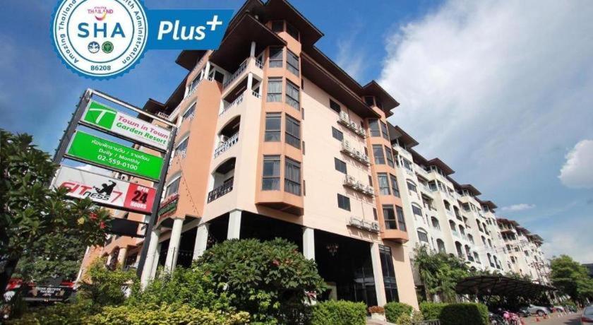 Town In Town Gardent Resort Bangkok Exterior photo