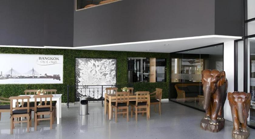 Town In Town Gardent Resort Bangkok Exterior photo