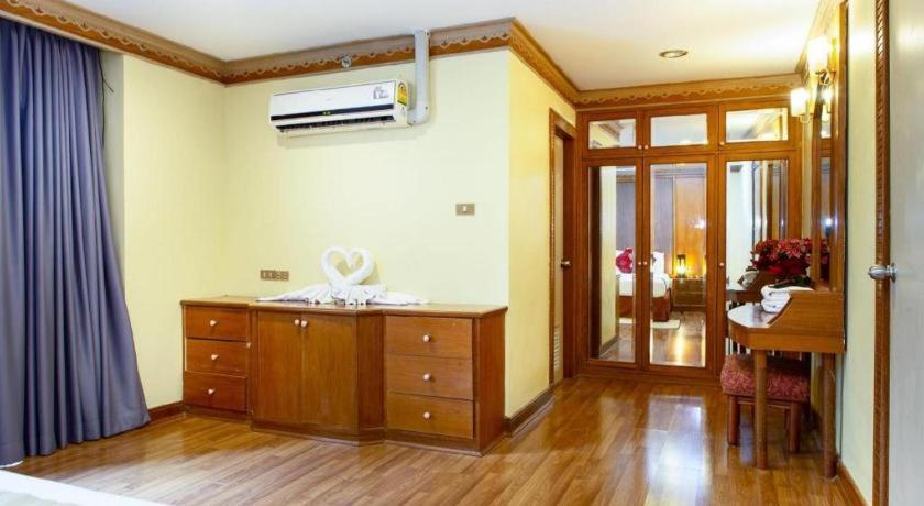 Town In Town Gardent Resort Bangkok Exterior photo